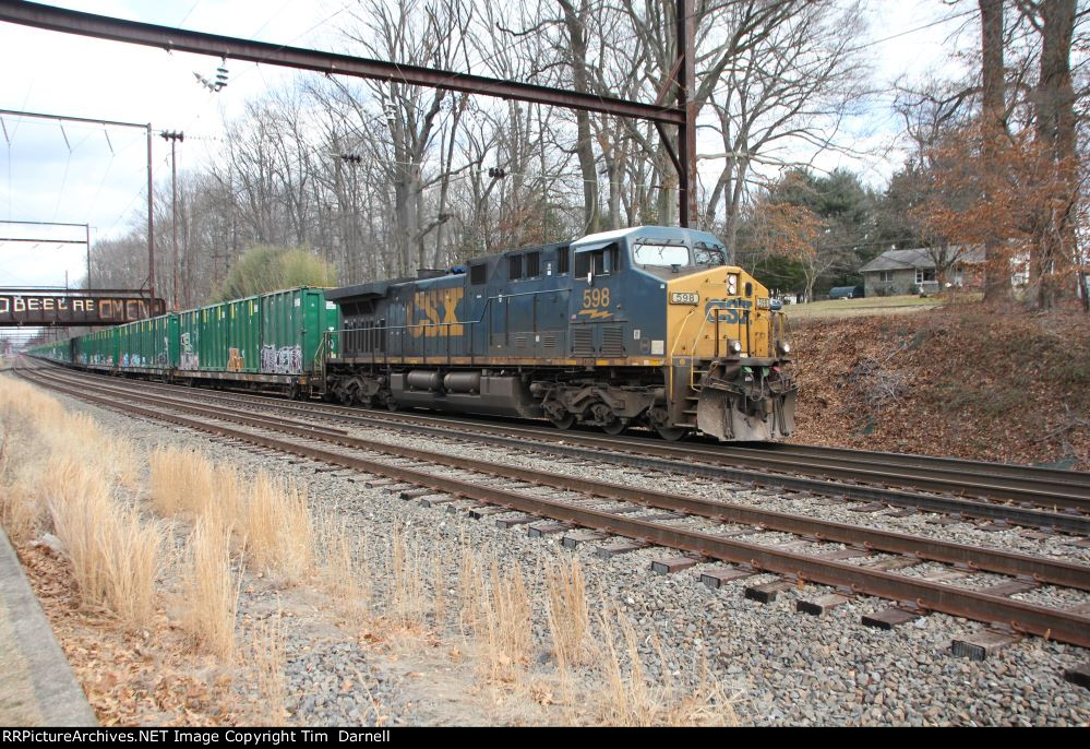 CSX 598 leads M409